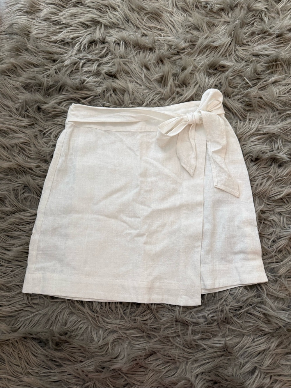 NWT Women's white linen Wrap Skirt with Tie Waist